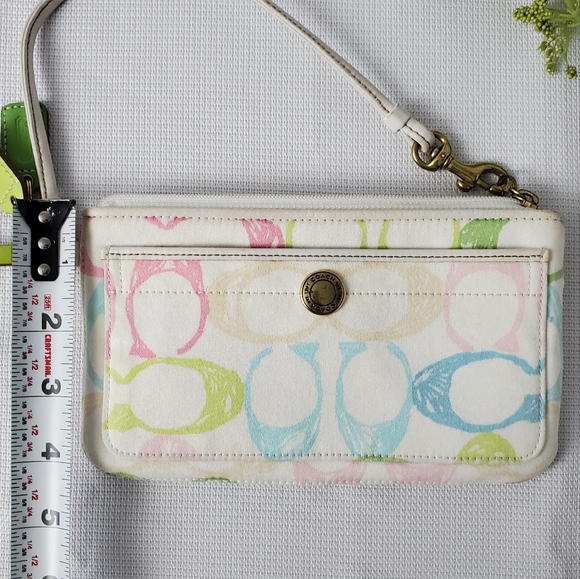 COACH Wristlet White Multi-Color CC Scribble Wristlet - Picture 11 of 15